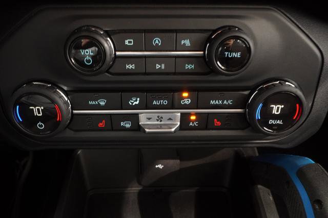 Used 2023 Ford Bronco Outer Banks image 19