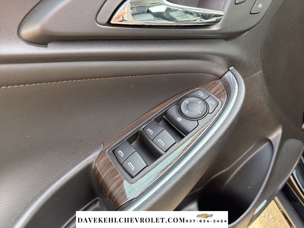 Used 2023 Chevrolet Malibu LT w/ LPO, Floor Liner Package image 10