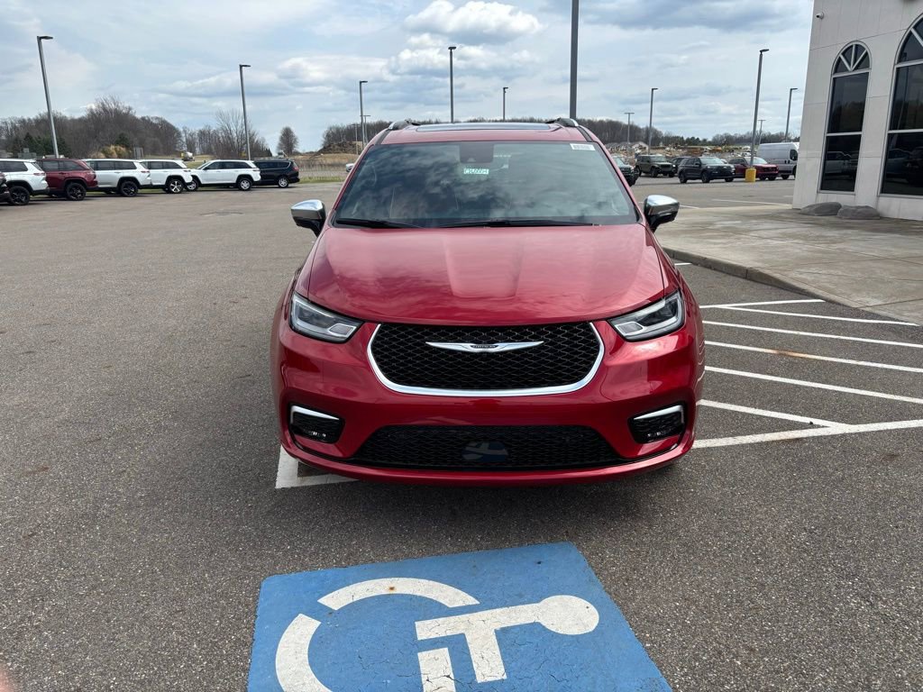 New 2026 Chrysler Pacifica Pinnacle AWD/4WD image 4
