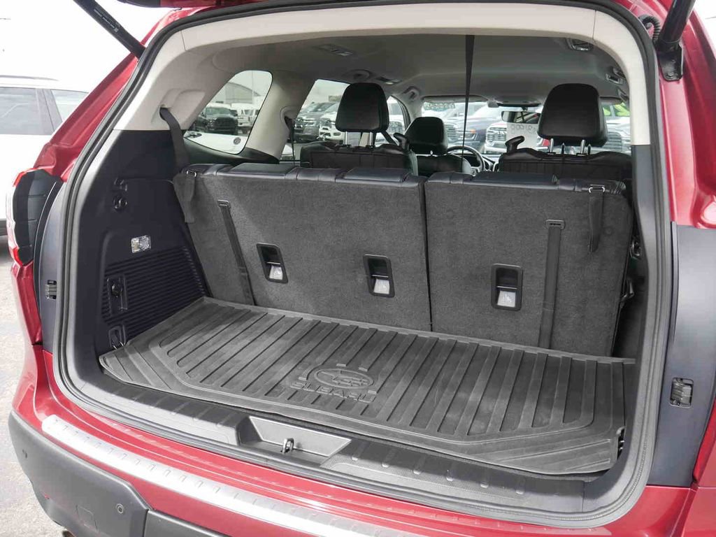 Used 2022 Subaru Ascent Limited image 9
