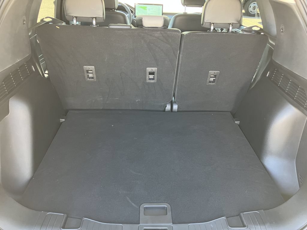 Used 2025 Ford Escape SE w/ PHEV Premium Package FWD image 17