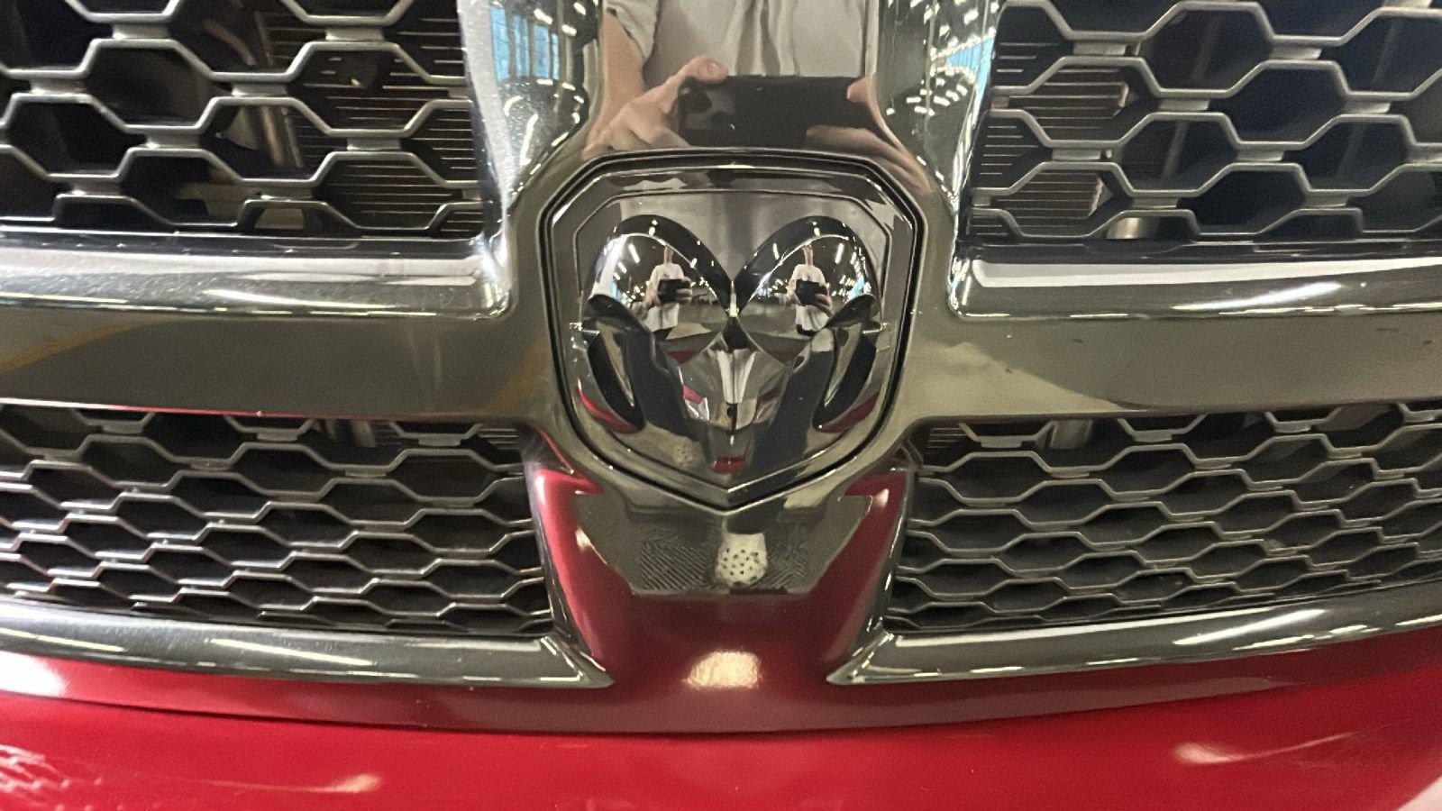 Used 2019 RAM 1500 Express w/ Wheel & Sound Group AWD/4WD image 9