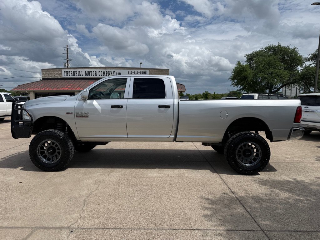 Used 2018 RAM 2500 Tradesman w/ Chrome Appearance Group AWD/4WD image 4
