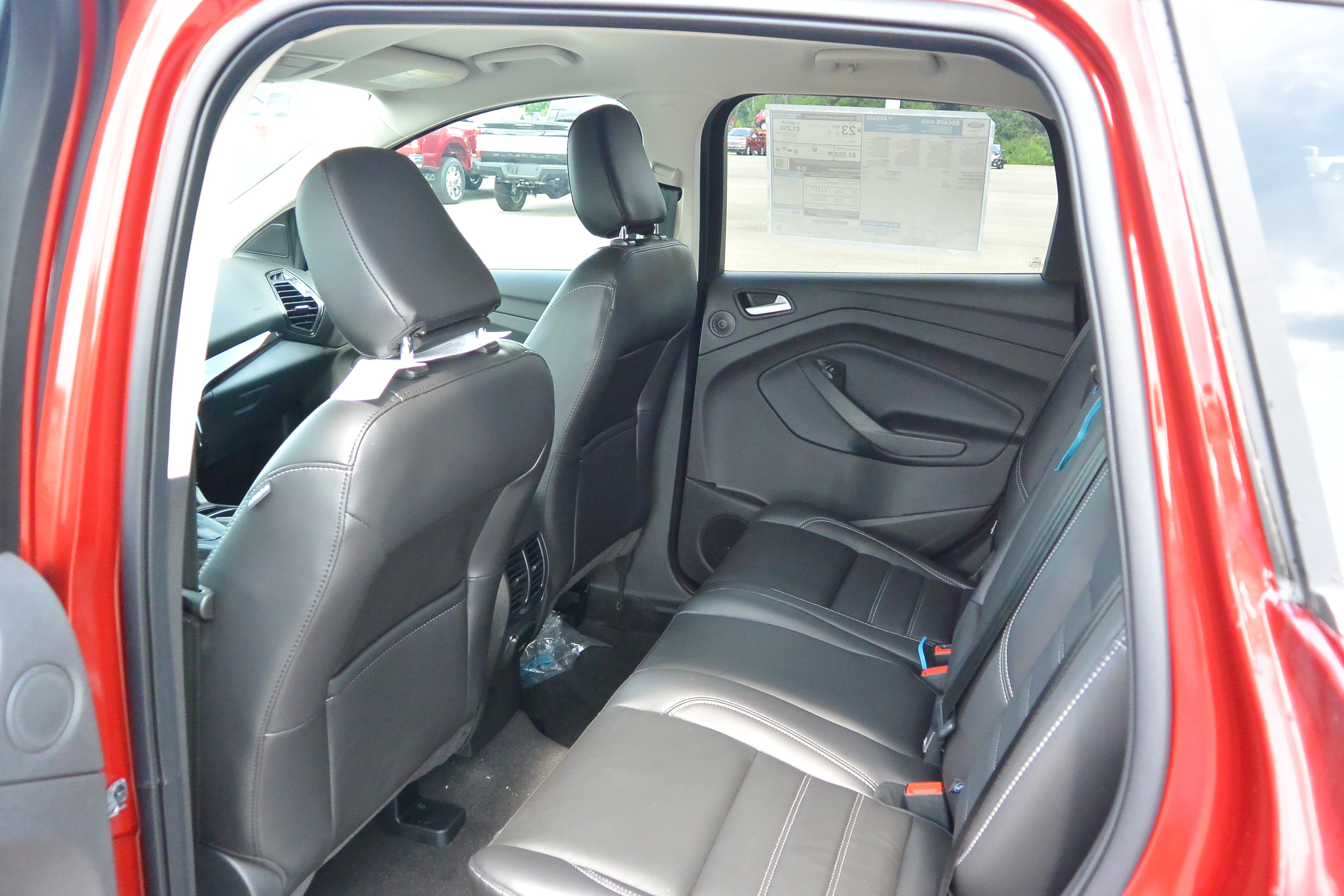 Used 2019 Ford Escape Titanium image 14