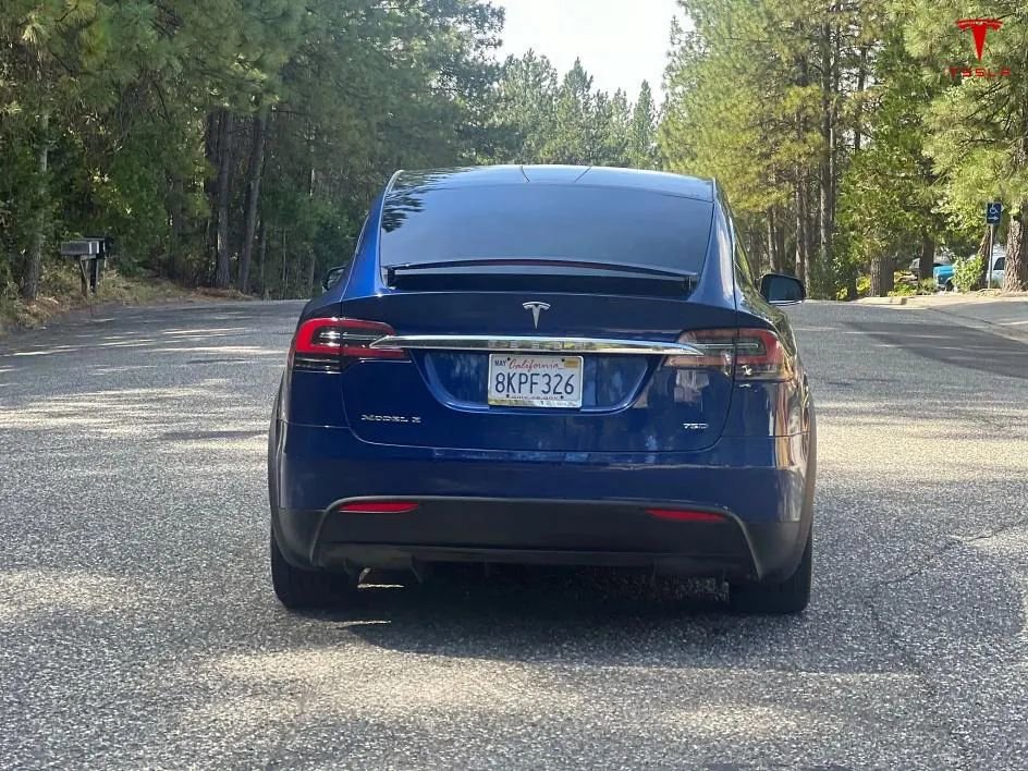 Used 2019 Tesla Model X 75D image 8
