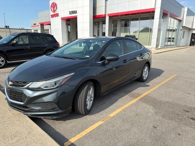 Used 2017 Chevrolet Cruze LT FWD video 1