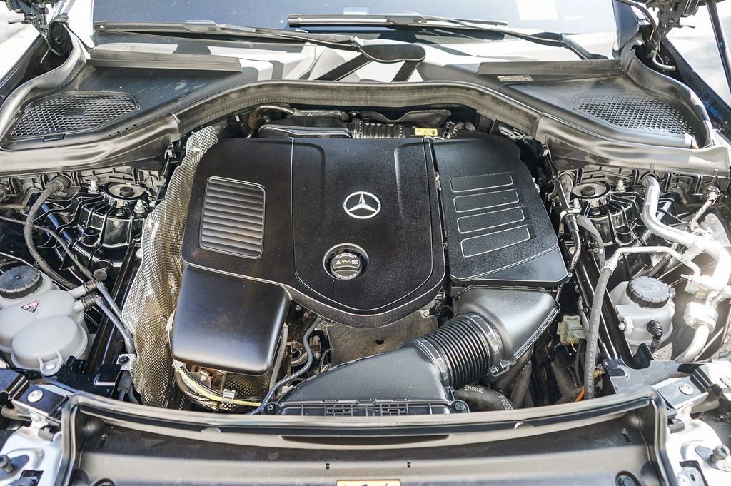Used 2024 Mercedes-Benz GLC 300 image 25