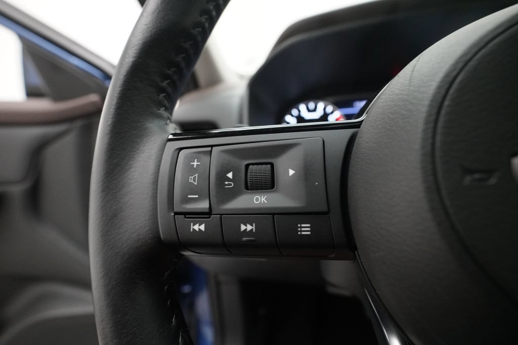 Certified 2023 Nissan Rogue SV w/ SV Premium B Package AWD/4WD image 18