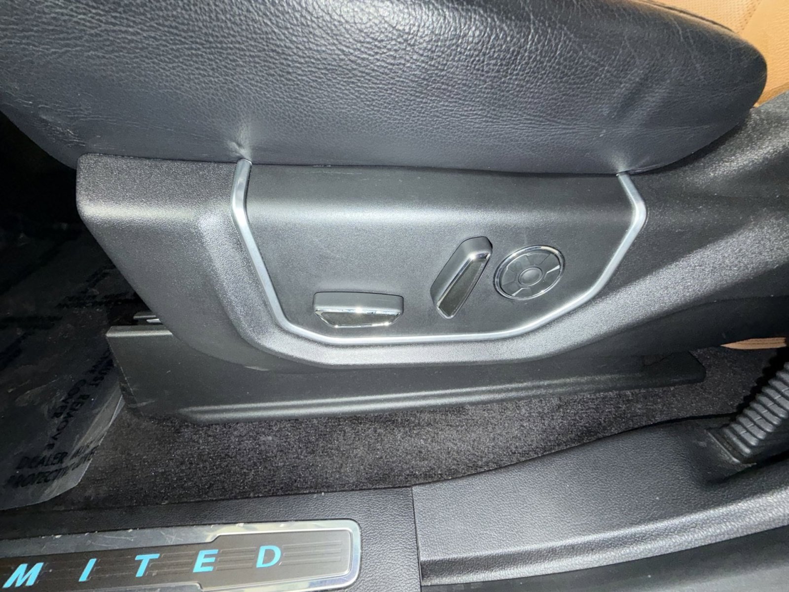 Used 2017 Ford F150 Limited w/ Trailer Tow Package image 14