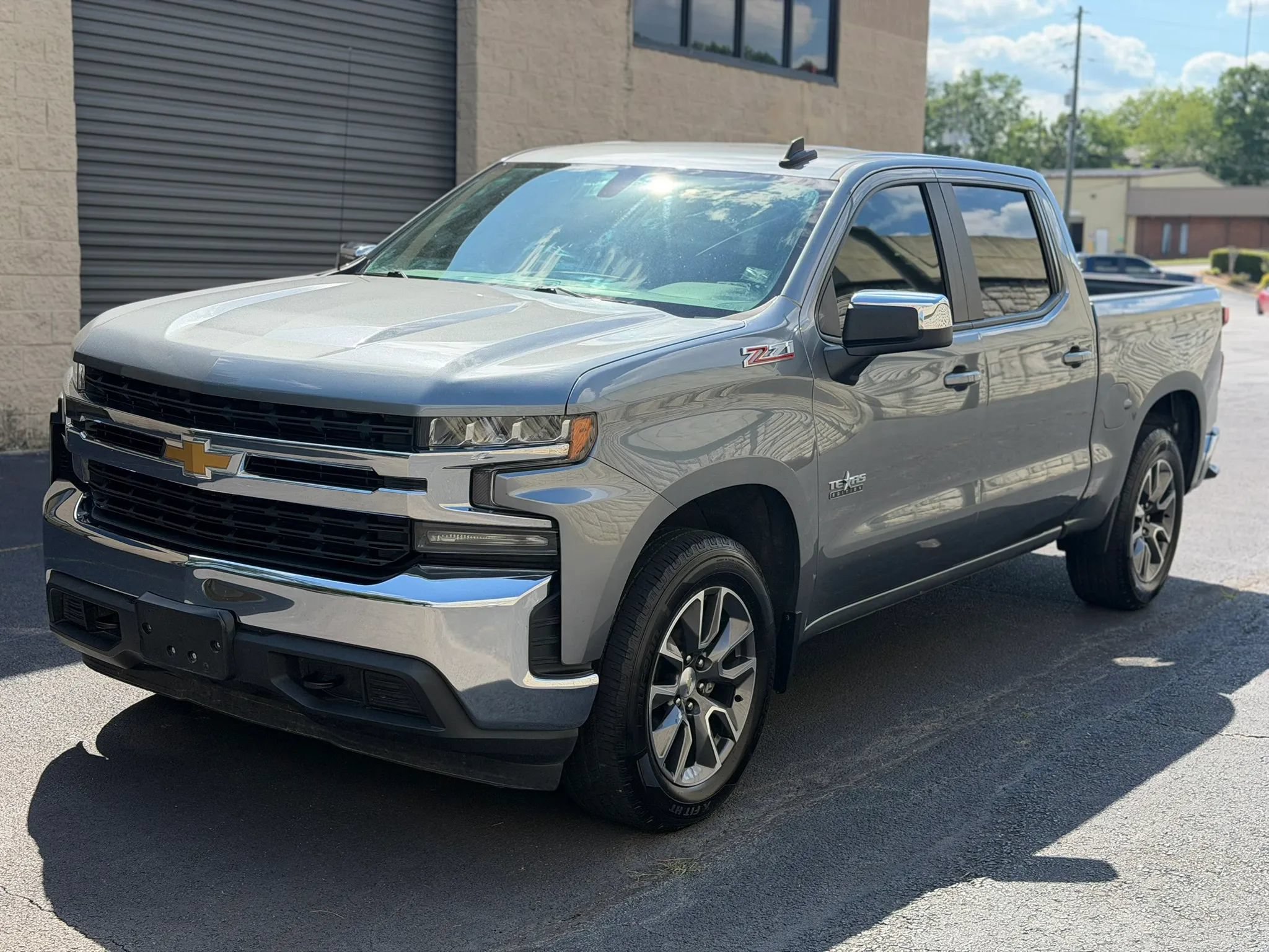 Used 2020 Chevrolet Silverado 1500 LT w/ Texas Edition AWD/4WD image 2