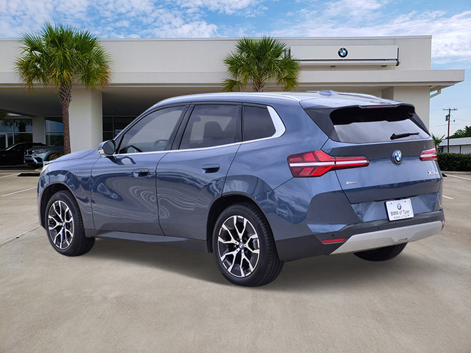 Certified 2025 BMW X3 xDrive30i w/ Premium Package AWD/4WD image 6