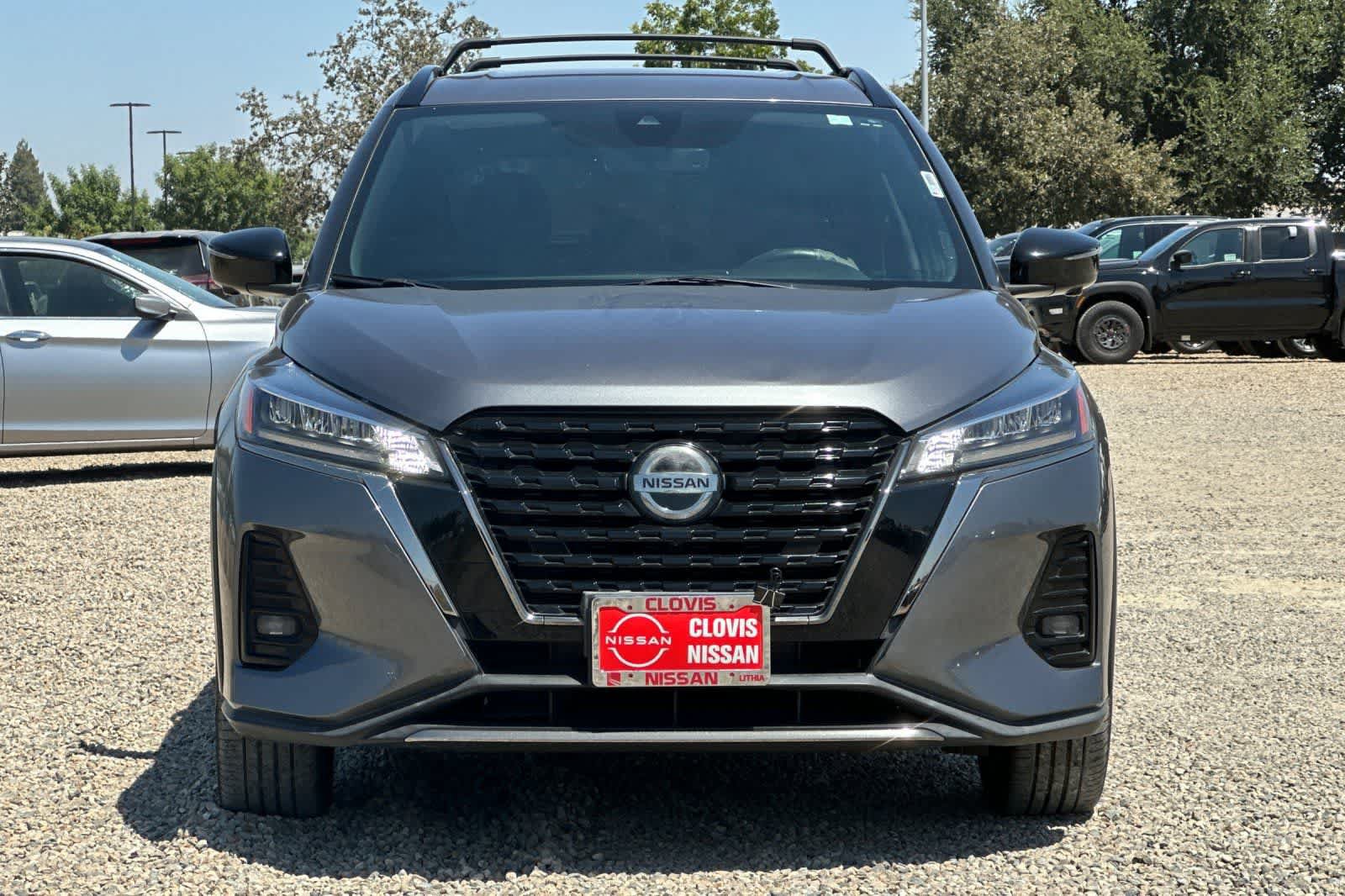 Used 2021 Nissan Kicks SR w/ Interior Electronics Package FWD image 11
