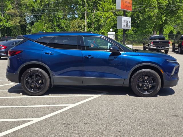 Used 2023 Chevrolet Blazer LT w/ Midnight/Sport Edition FWD image 6