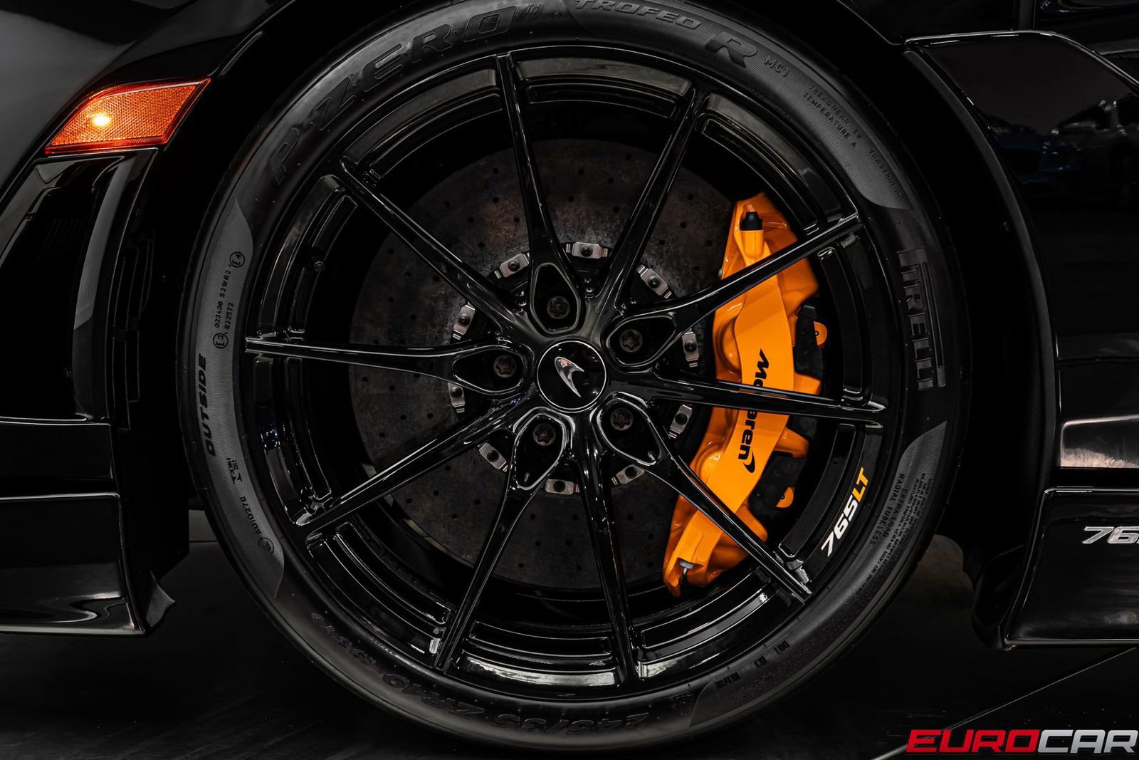Used 2022 McLaren 765LT RWD image 26