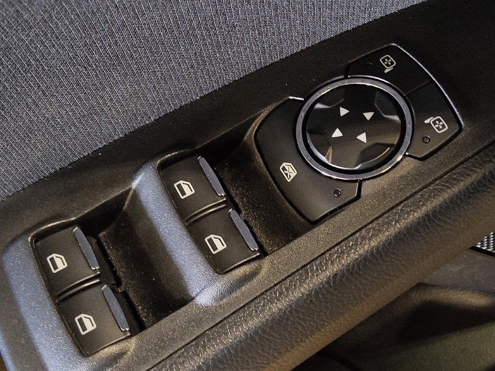 Used 2019 Ford Fusion SE FWD image 27