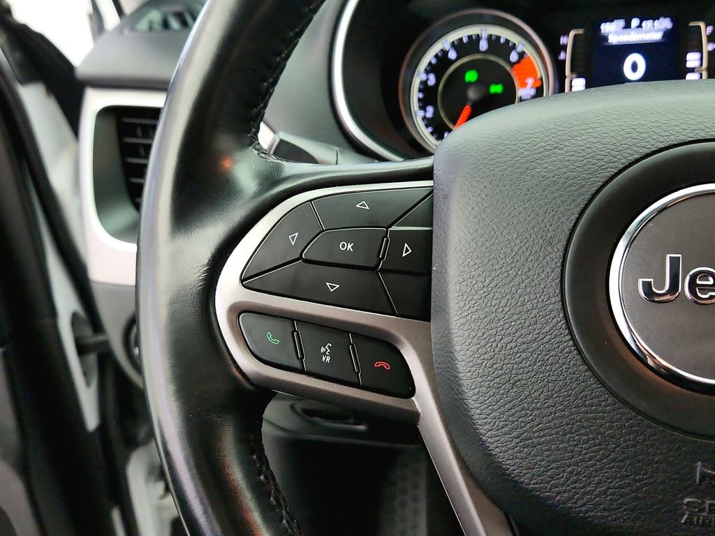 Used 2020 Jeep Cherokee Latitude Plus w/ Cold Weather Group image 21