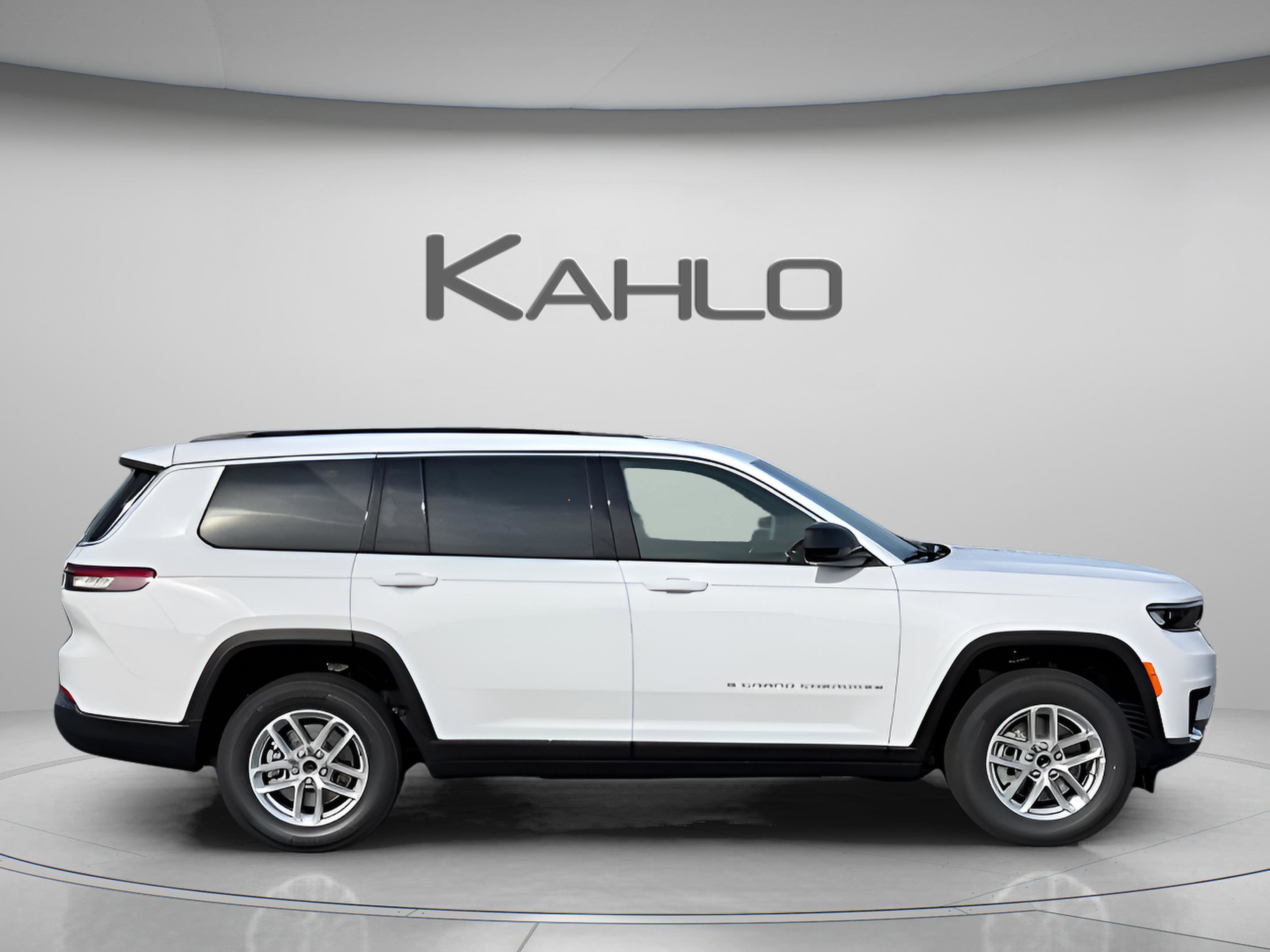 New 2025 Jeep Grand Cherokee L Laredo image 5