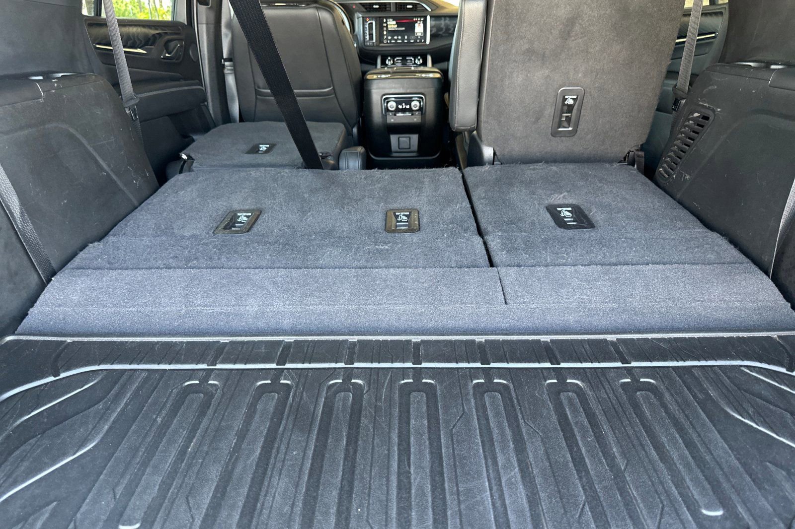 Certified 2022 GMC Yukon Denali w/ Max Trailering Package AWD/4WD image 17