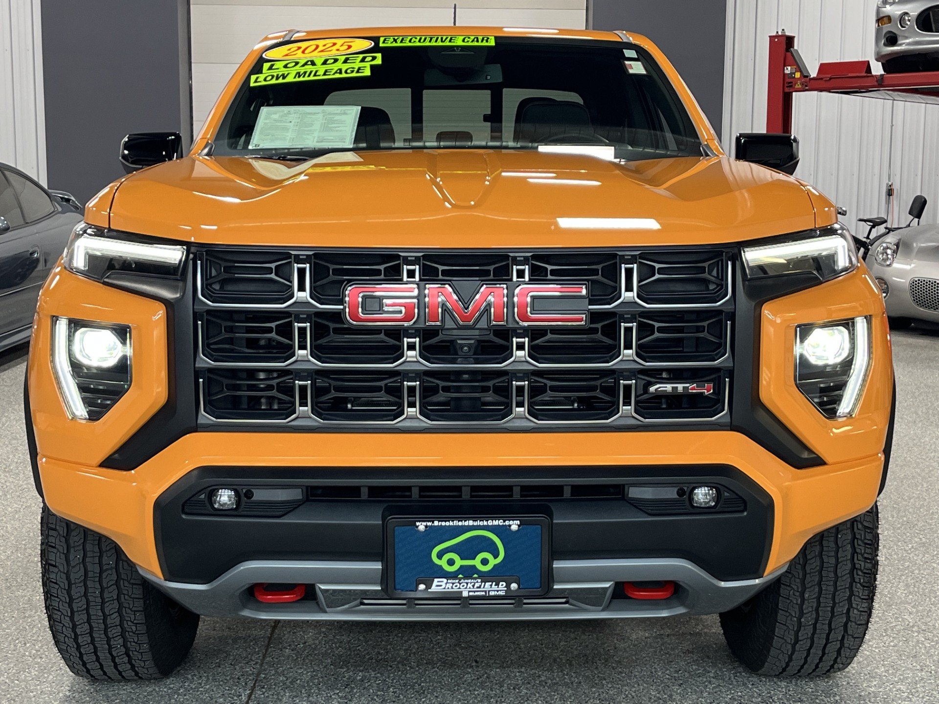 Certified 2025 GMC Canyon AT4 w/ Technology Plus Package AWD/4WD image 7