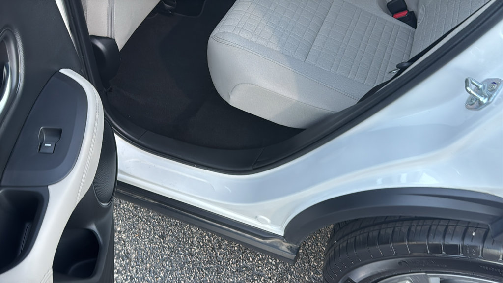 Certified 2026 Honda HR-V LX image 34