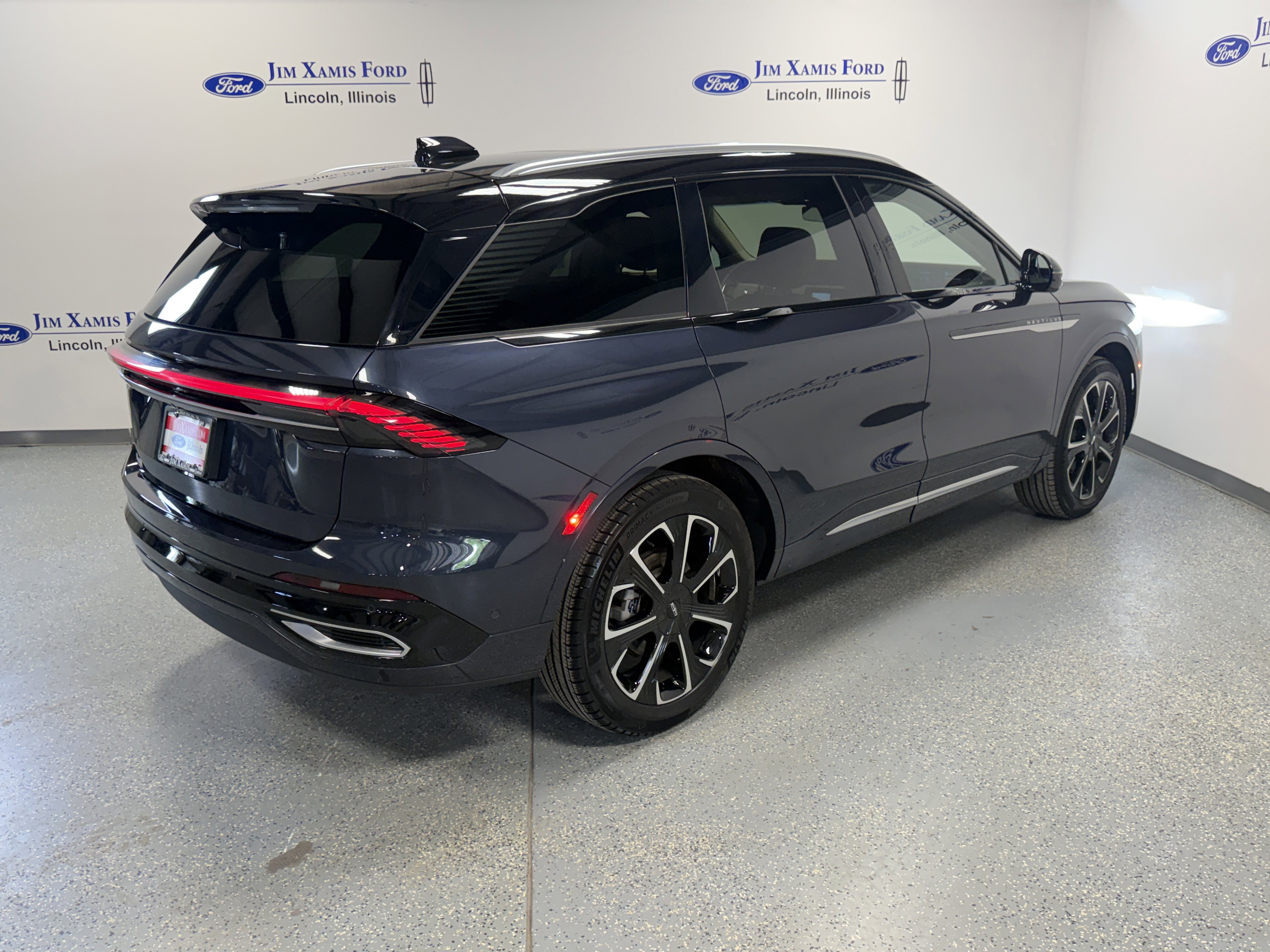 Used 2024 Lincoln Nautilus Reserve w/ Equipment Group 203A AWD/4WD image 36