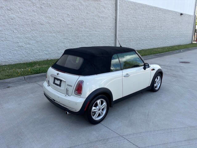 Used 2006 MINI Cooper Convertible image 15