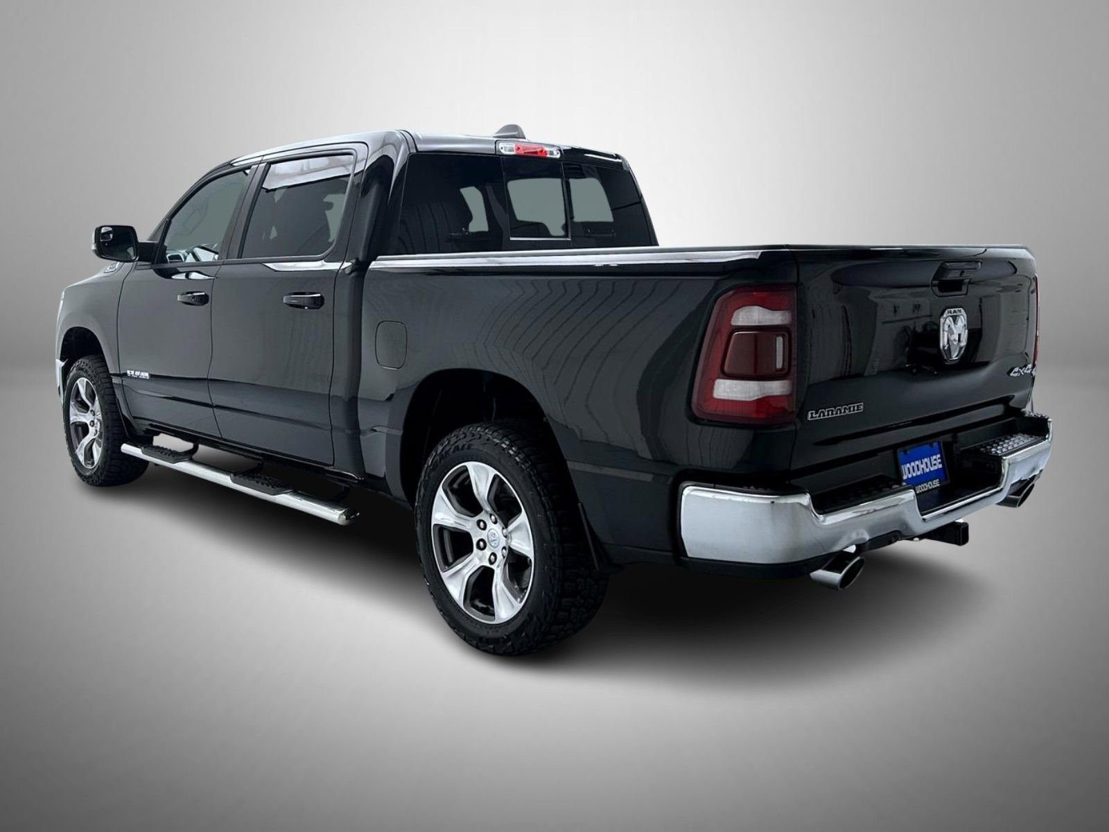 Used 2023 RAM 1500 Laramie AWD/4WD image 7