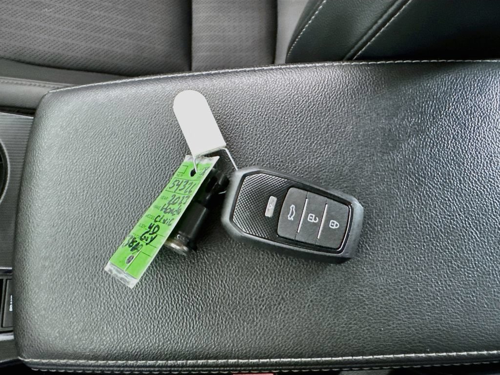 Used 2023 Honda Civic Touring image 34