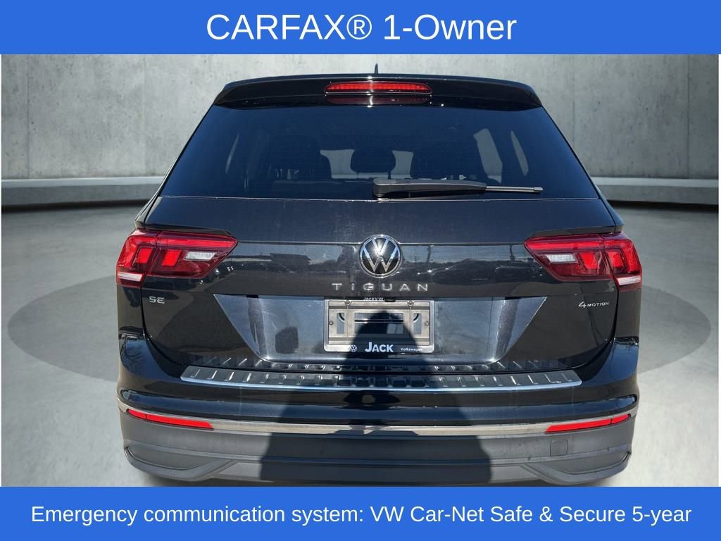 Used 2023 Volkswagen Tiguan SE w/ Panoramic Sunroof Package image 9