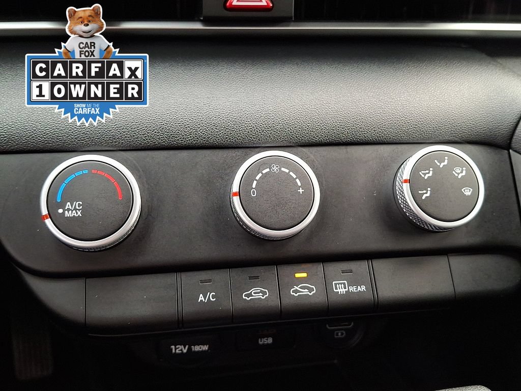 Used 2021 Hyundai Elantra SE FWD image 17