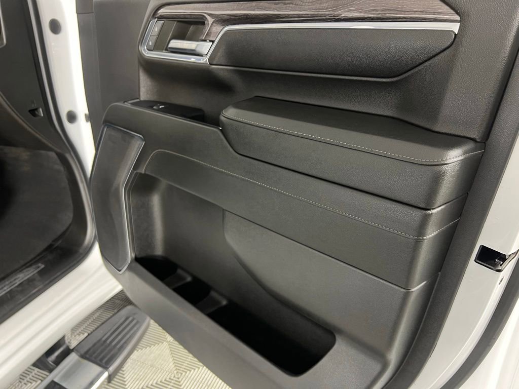 Used 2024 Chevrolet Silverado 2500 LTZ AWD/4WD image 33
