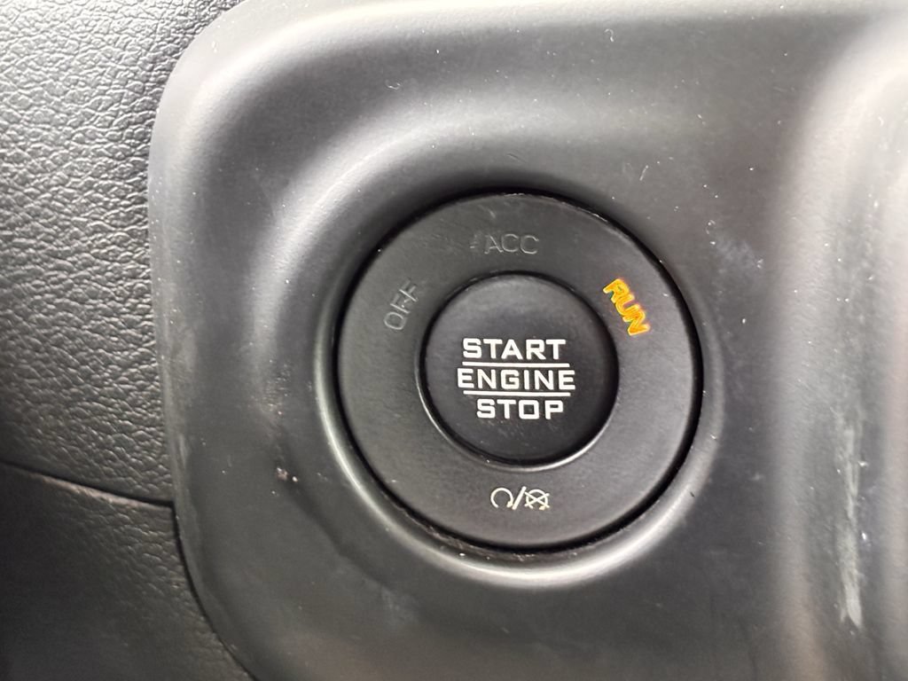 Used 2021 Jeep Gladiator Sport AWD/4WD image 19