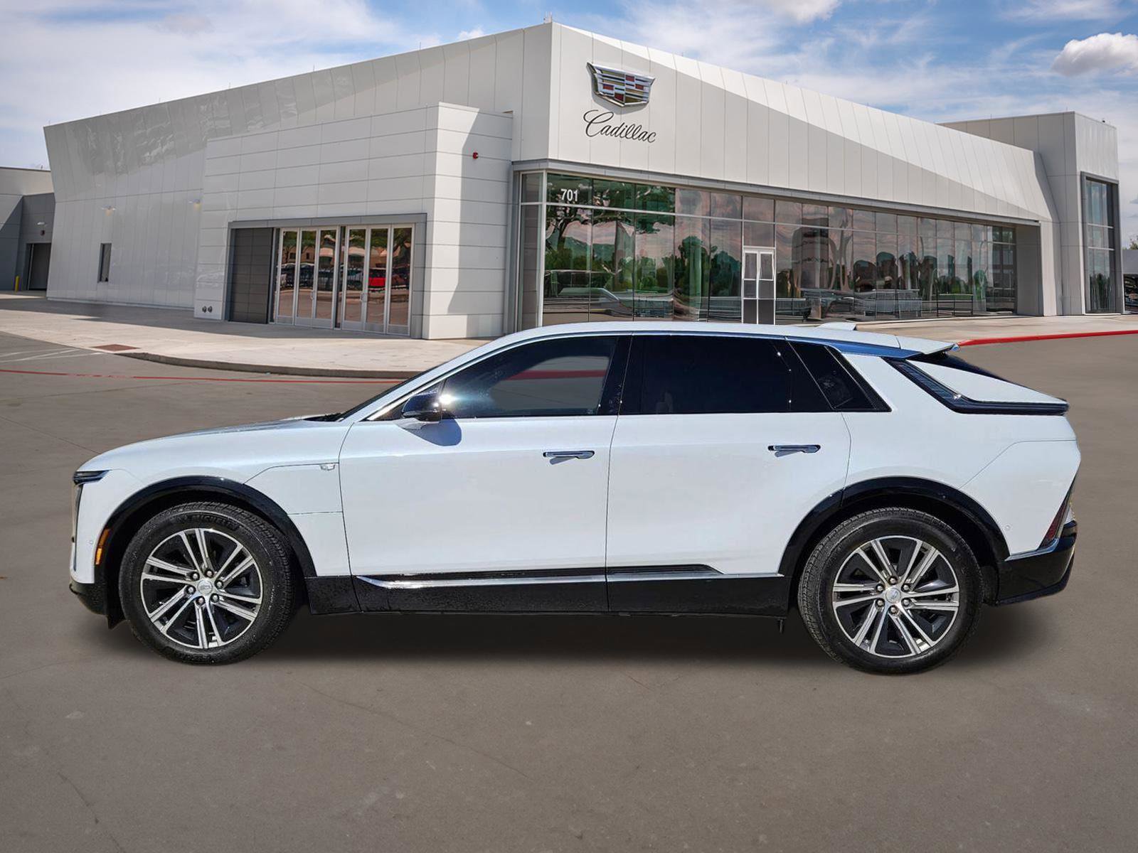 New 2026 Cadillac Lyriq Luxury w/ LPO, Floor Liner Package AWD/4WD image 2