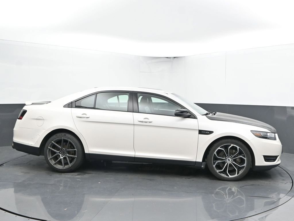 Used 2017 Ford Taurus SHO AWD/4WD image 11