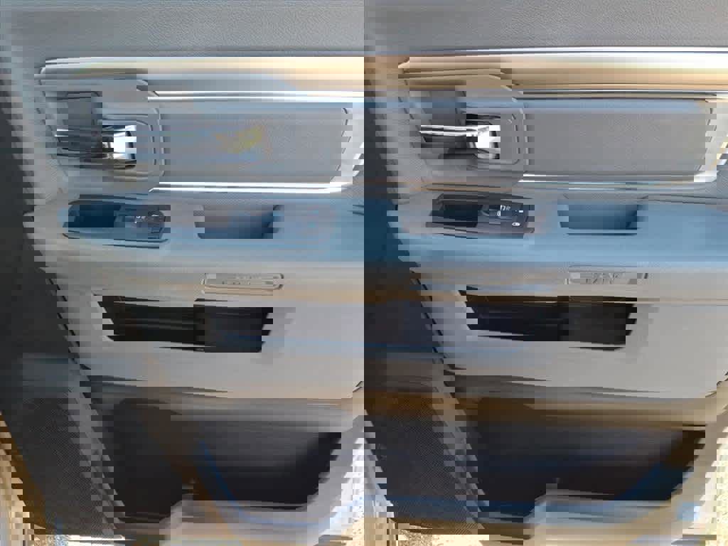 Used 2019 RAM 1500 Classic Warlock w/ Electronics Group image 6