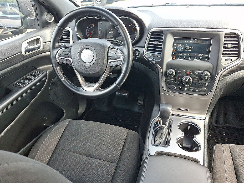Used 2021 Jeep Grand Cherokee Laredo AWD/4WD image 15