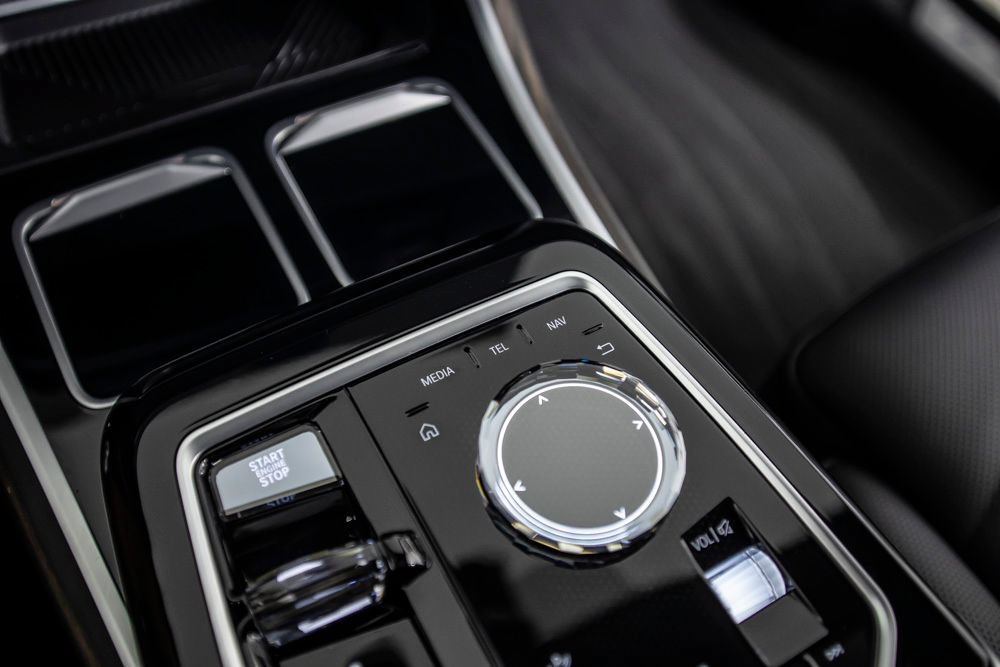 Used 2023 BMW 740i RWD image 33