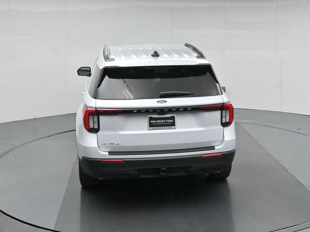 New 2026 Ford Explorer Active RWD image 42