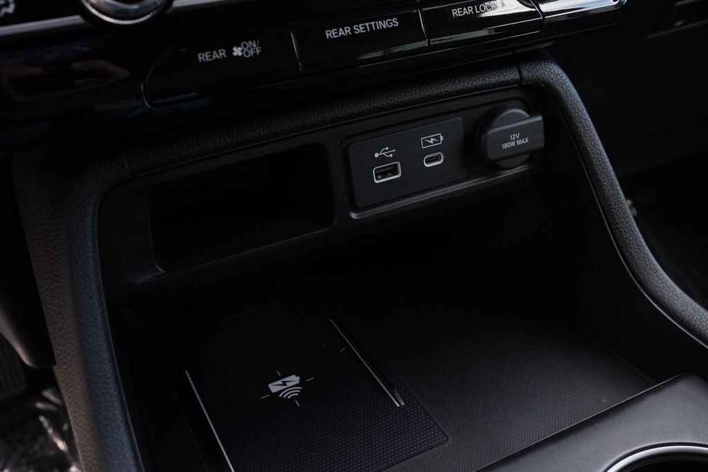 Used 2023 Honda Pilot Elite image 29