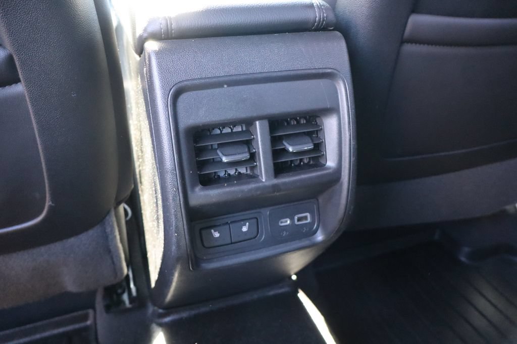Used 2019 Cadillac XT4 Premium Luxury w/ Cold Weather Package AWD/4WD image 39