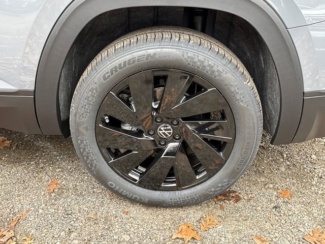 New 2026 Volkswagen Atlas SE w/ Panoramic Sunroof Package image 8