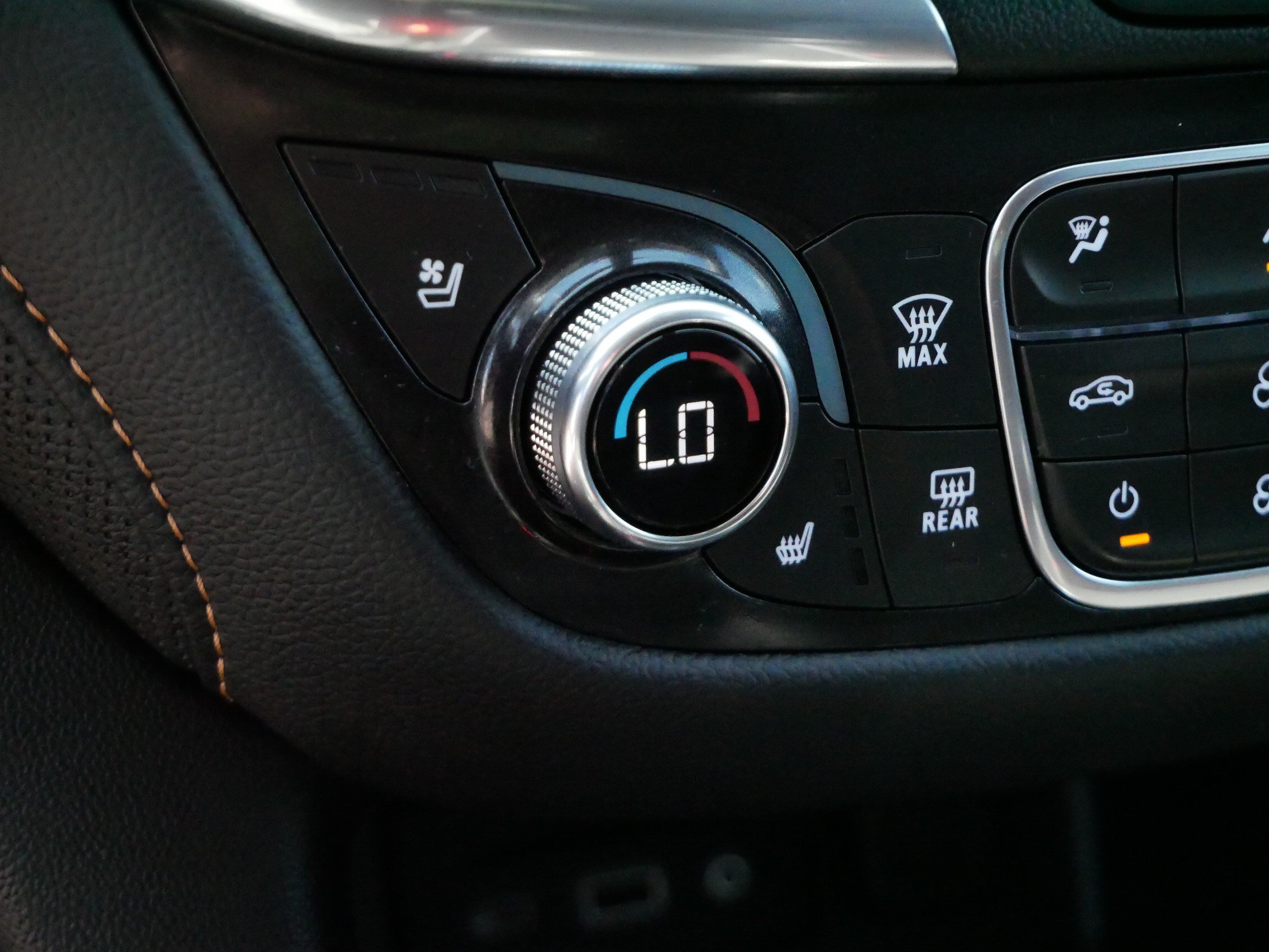 Used 2022 Chevrolet Equinox Premier AWD/4WD image 31