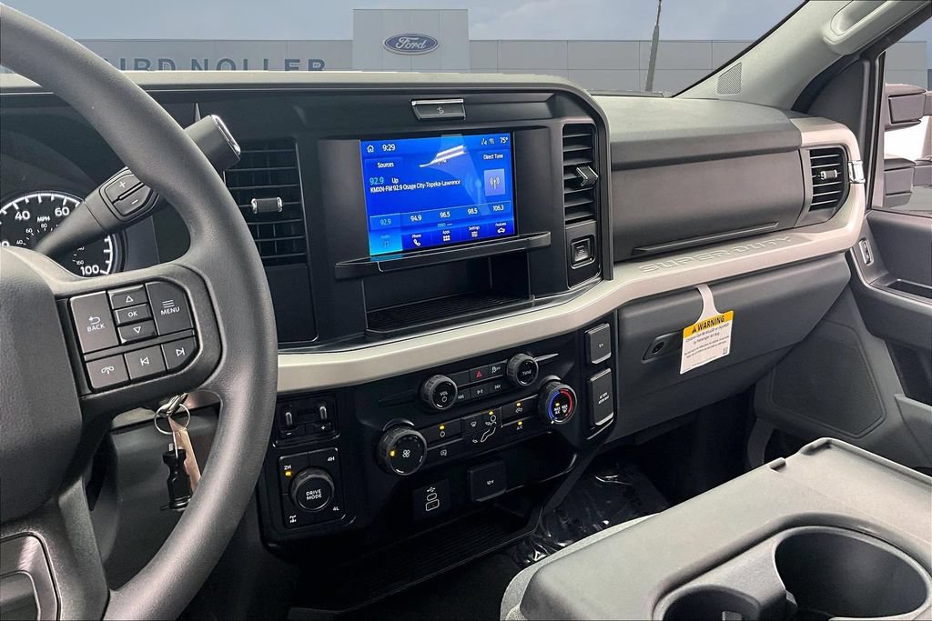 New 2026 Ford F350 XLT w/ FX4 Off-Road Package AWD/4WD image 5