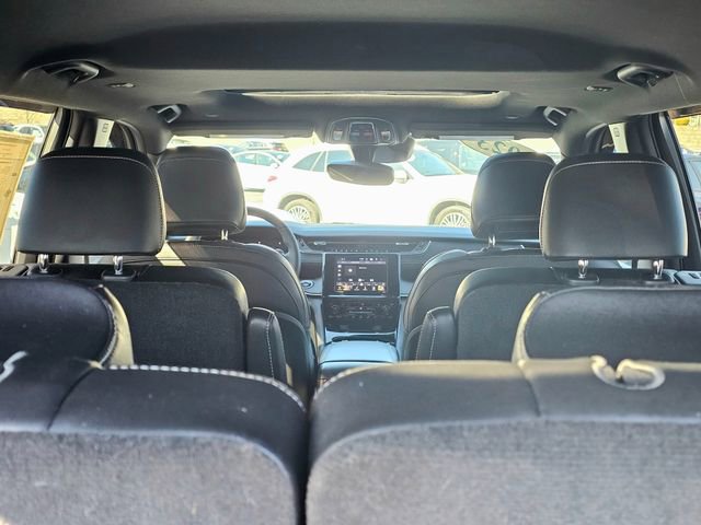 Used 2023 Jeep Grand Cherokee L Altitude image 12