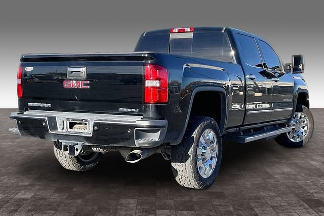 Used 2018 GMC Sierra 2500 Denali w/ Duramax Plus Package image 2
