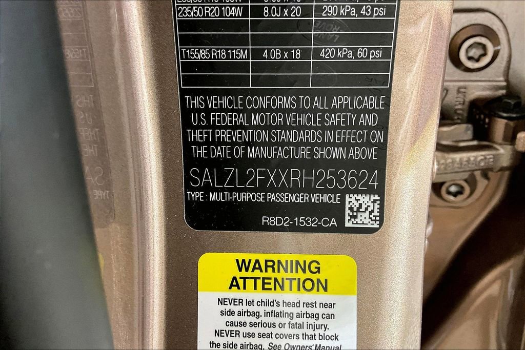 Used 2024 Land Rover Range Rover Evoque Dynamic SE image 33