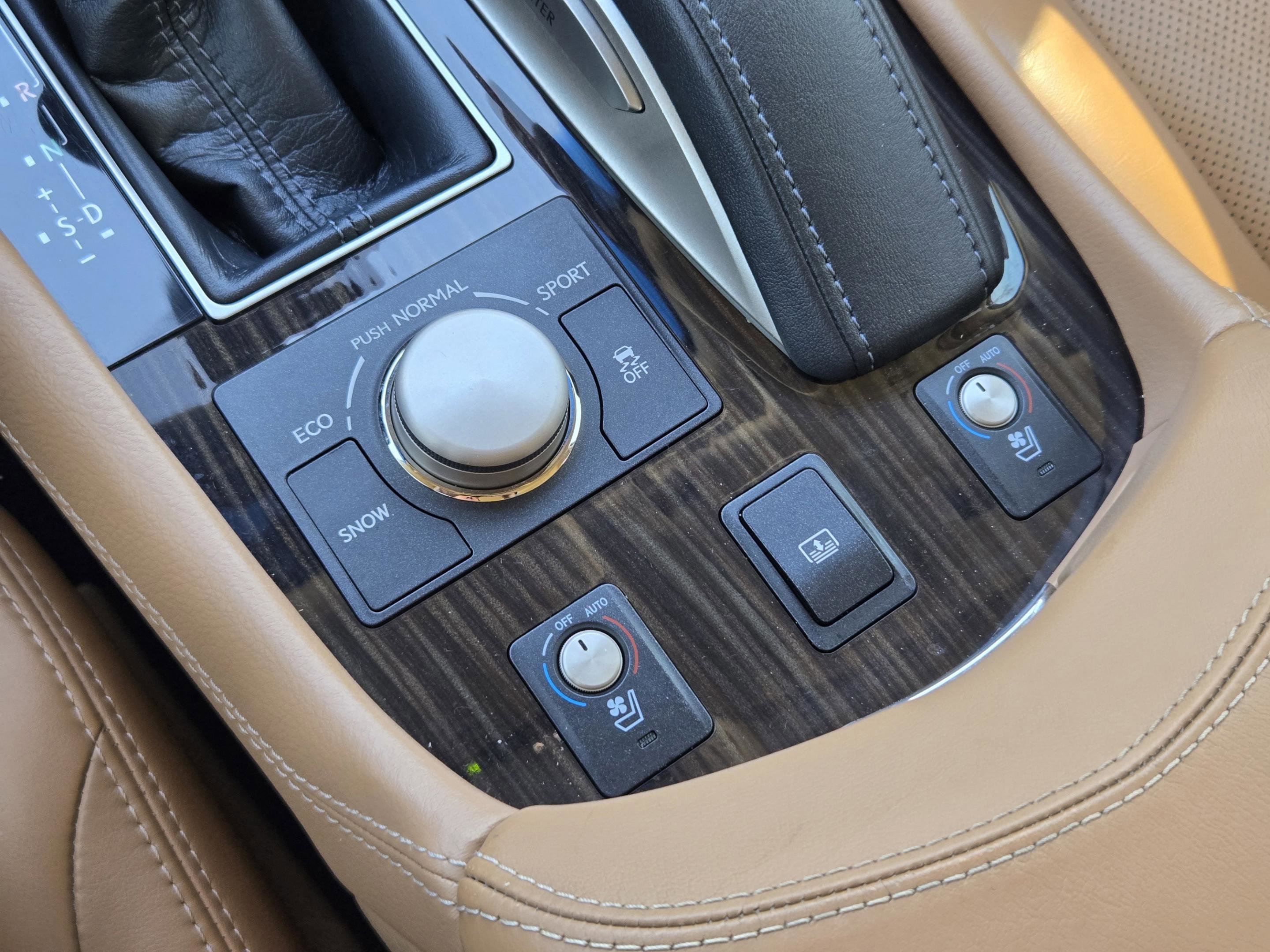 Used 2017 Lexus LS 460 Comfort w/ Comfort Package image 30