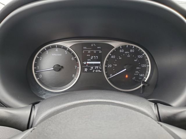 Certified 2025 Nissan Kicks Play S image 31