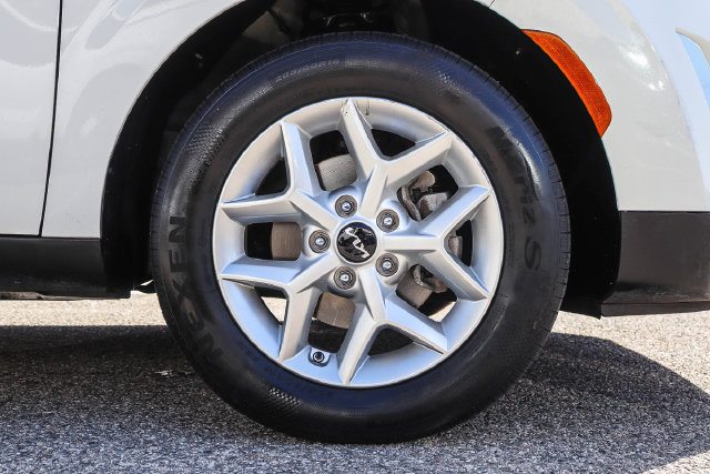 New 2027 Kia Seltos EX FWD image 19