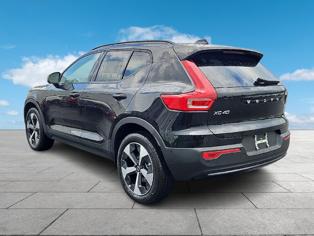 New 2026 Volvo XC40 B5 Plus w/ Protection Package Premier AWD/4WD image 4